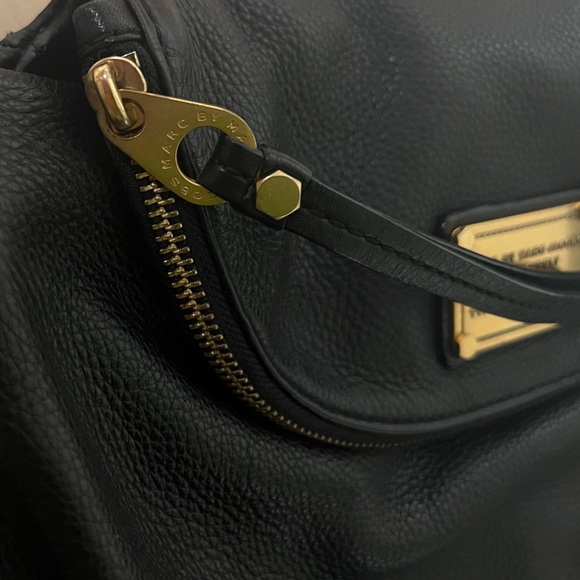 Marc Jacobs Natasha Black Crossbody Bag with Gold Details - Picture 7 of 12